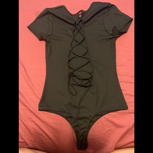 Guess bodysuit top size small
